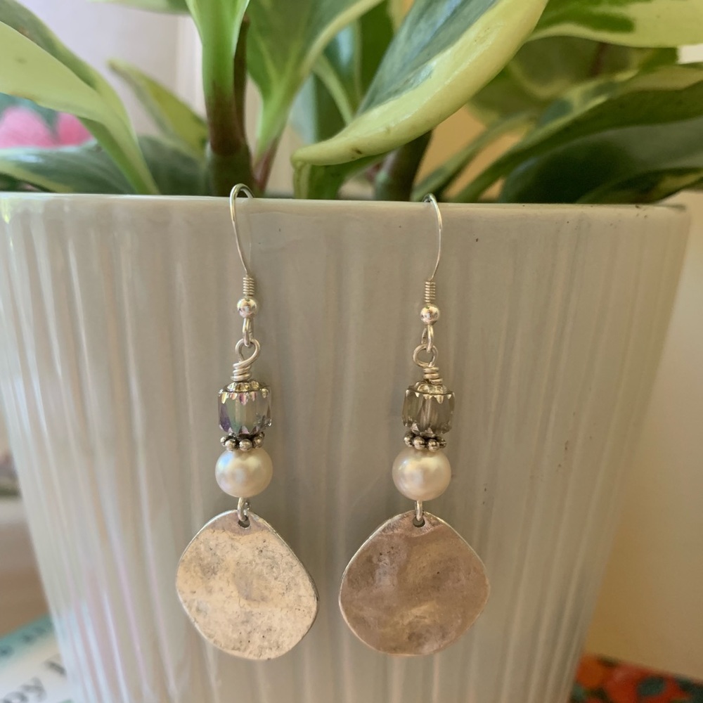Silver and Pearl Damgle Earrings